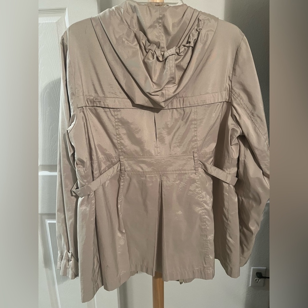 Jones New York Women's Light Tan Utility Jacket - Excellent Condition - Picture 6 of 6